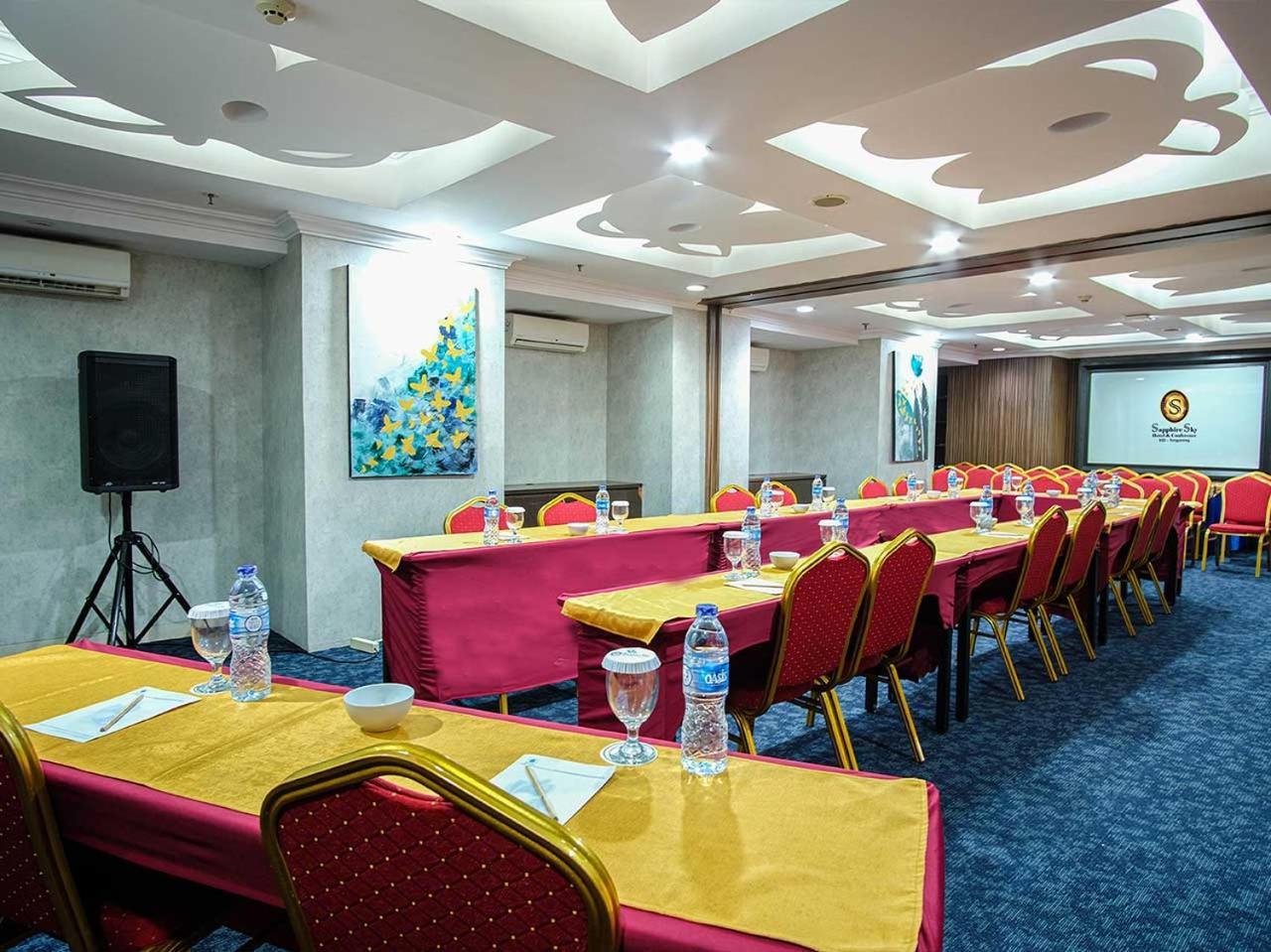 Sapphire Sky & Conference 3* Serpong